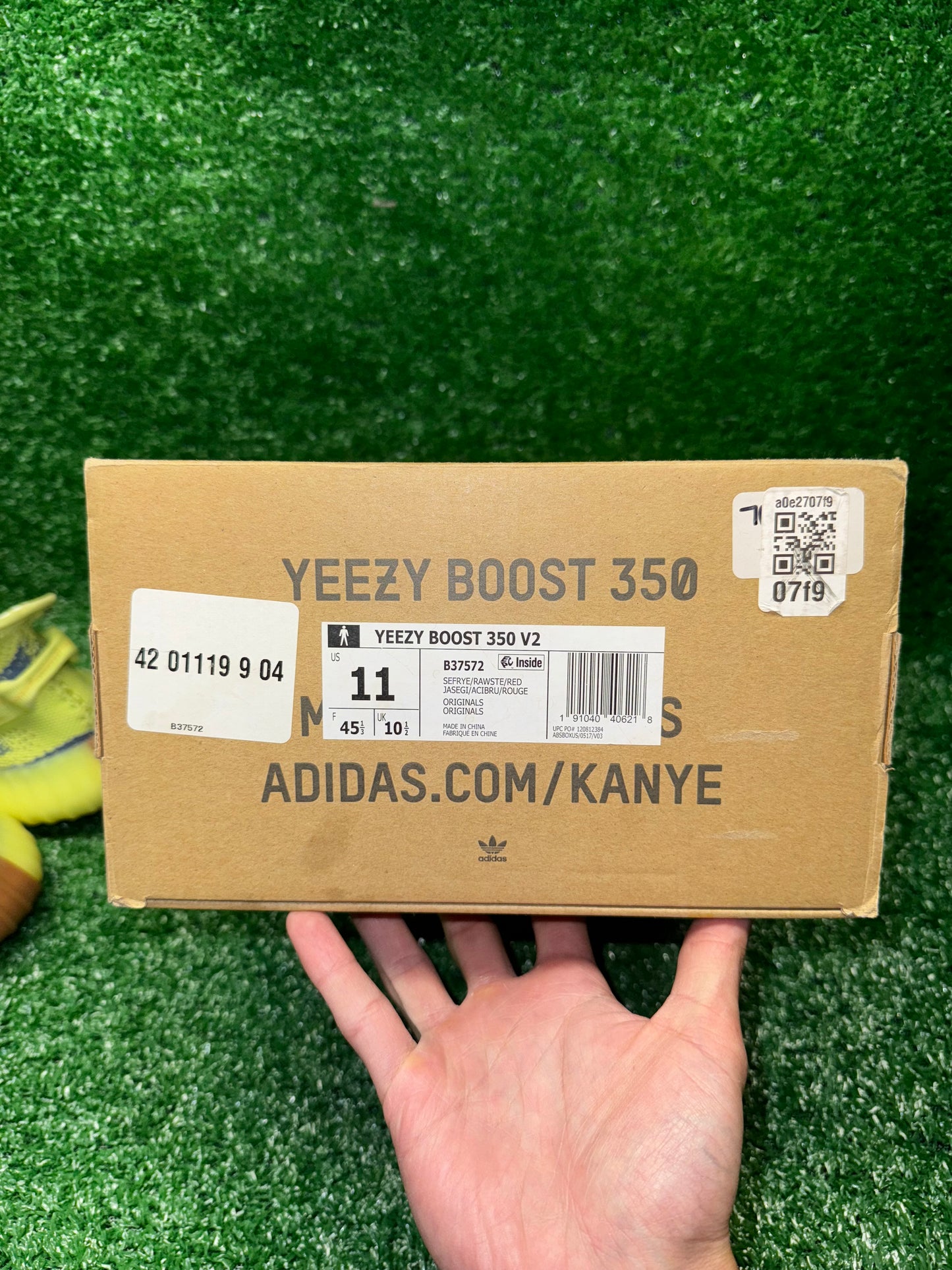 Adidas Yeezy Boost 350 V2 "Semi-Frozen Yellow" Size 10