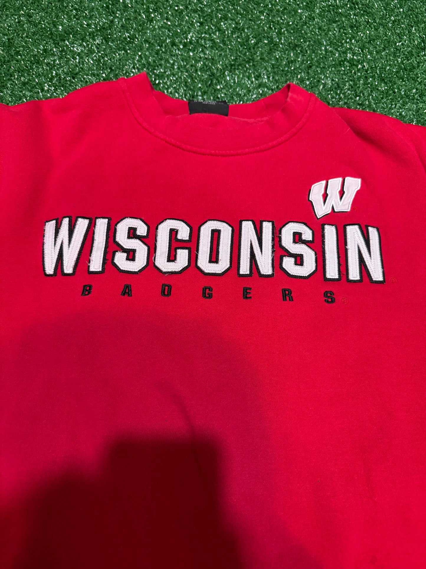 Vintage men’s University of Wisconsin crewneck Size M