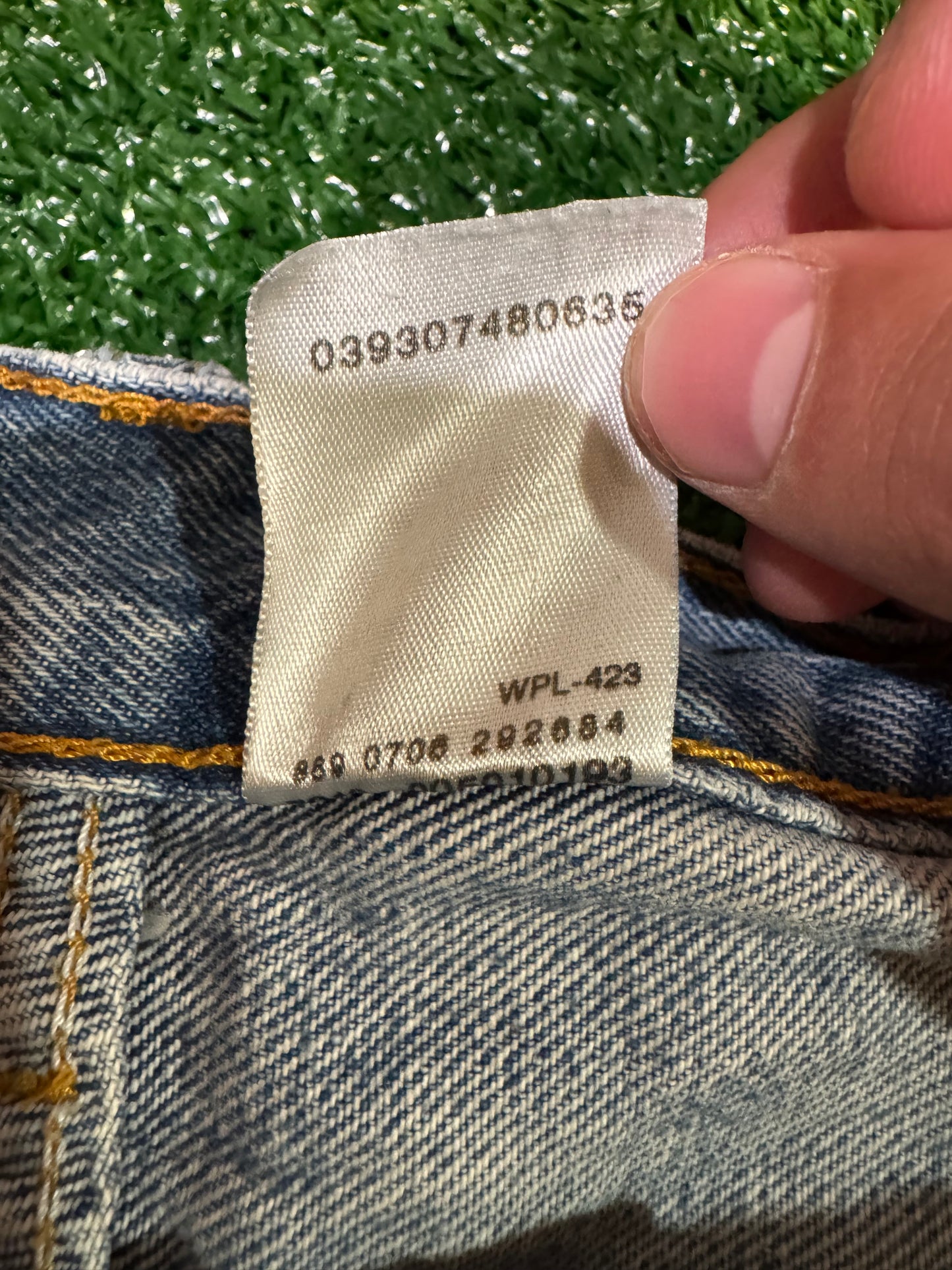 2006 Vintage Levis 501 Mens Jeans Size 31X34