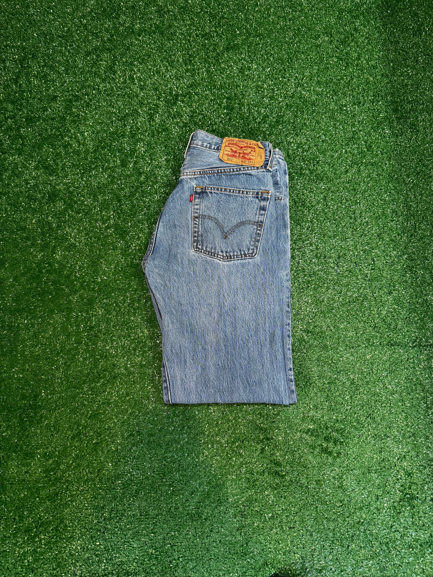 2006 Vintage Levis 501 Mens Jeans Size 31X34