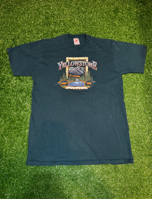1997 Dark Green Yellowstone National Park T-Shirt Size L